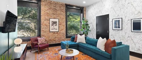 Älytelevisio, pöytäjalkapallopöytä, pöytätennispöytä