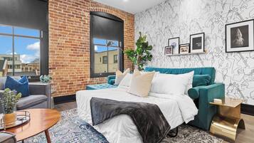 2 bedrooms, iron/ironing board, travel crib, free WiFi