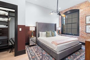 4 habitaciones, tabla de planchar con plancha y wifi gratis