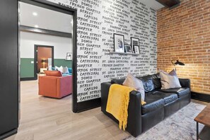 Smart TV, offices