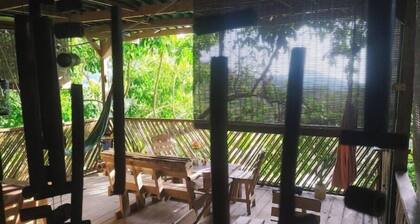 Lost Jungle Lodge Rooftop view room+bathroom
