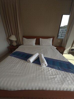 Deluxe Room, City View | Free WiFi
