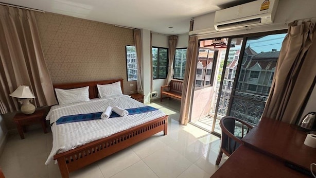 Free WiFi - Royal Sweet Hotel (Patong)