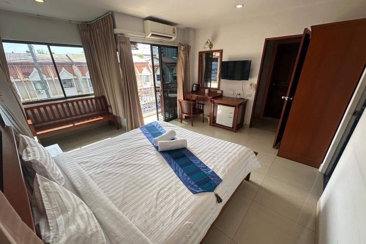 Quarto luxo, vista para a cidade | Wi-Fi de cortesia