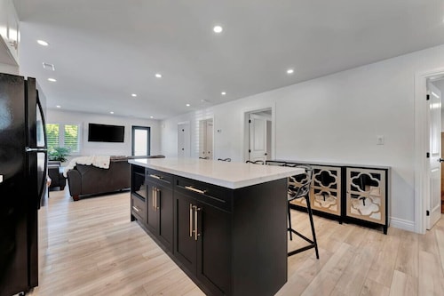 NEW! Luxury 3BR - 5 minutes to Port Dover Beach