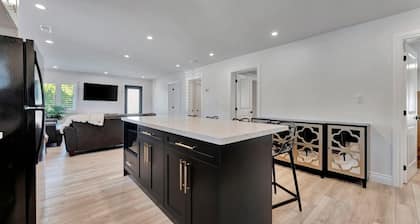 NEW! Luxury 3BR - 5 minutes to Port Dover Beach