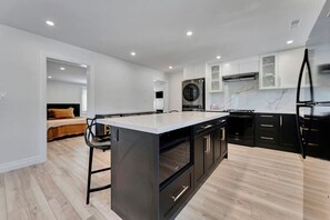 3 soverom, strykejern/-brett, wi-fi og sengetøy