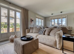 Een televisie, een open haard en videogames