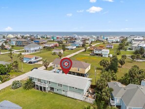 Exterior - Welcome to "Coastal Vibes" – your perfect beachside escape! (Galveston)