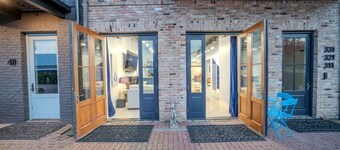 Ground Floor / Waterfront on The Rez in Madison!