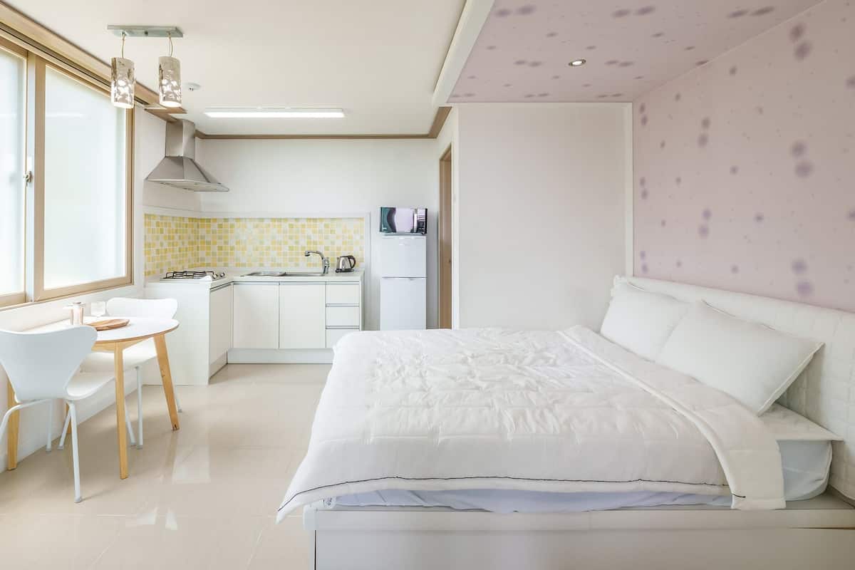 Basic Room, 1 Bedroom (F3)