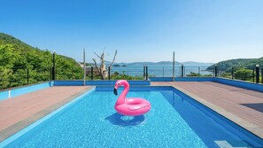 Exterior - Yeosu Falling in Blue Ocean View Pension (Yeosu)