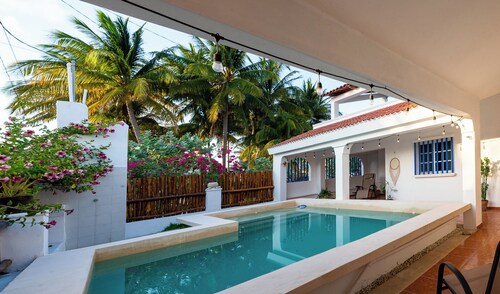Charming 2-bedroom villa in wonderful Chuburná Puerto with WiFi, AC