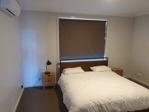 2 soverom, strykejern/-brett, wi-fi og sengetøy