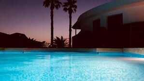 Unclassified image, 5 of 30, button - Casa Marina 4-bed Villa With Pool in Famara (Teguise)