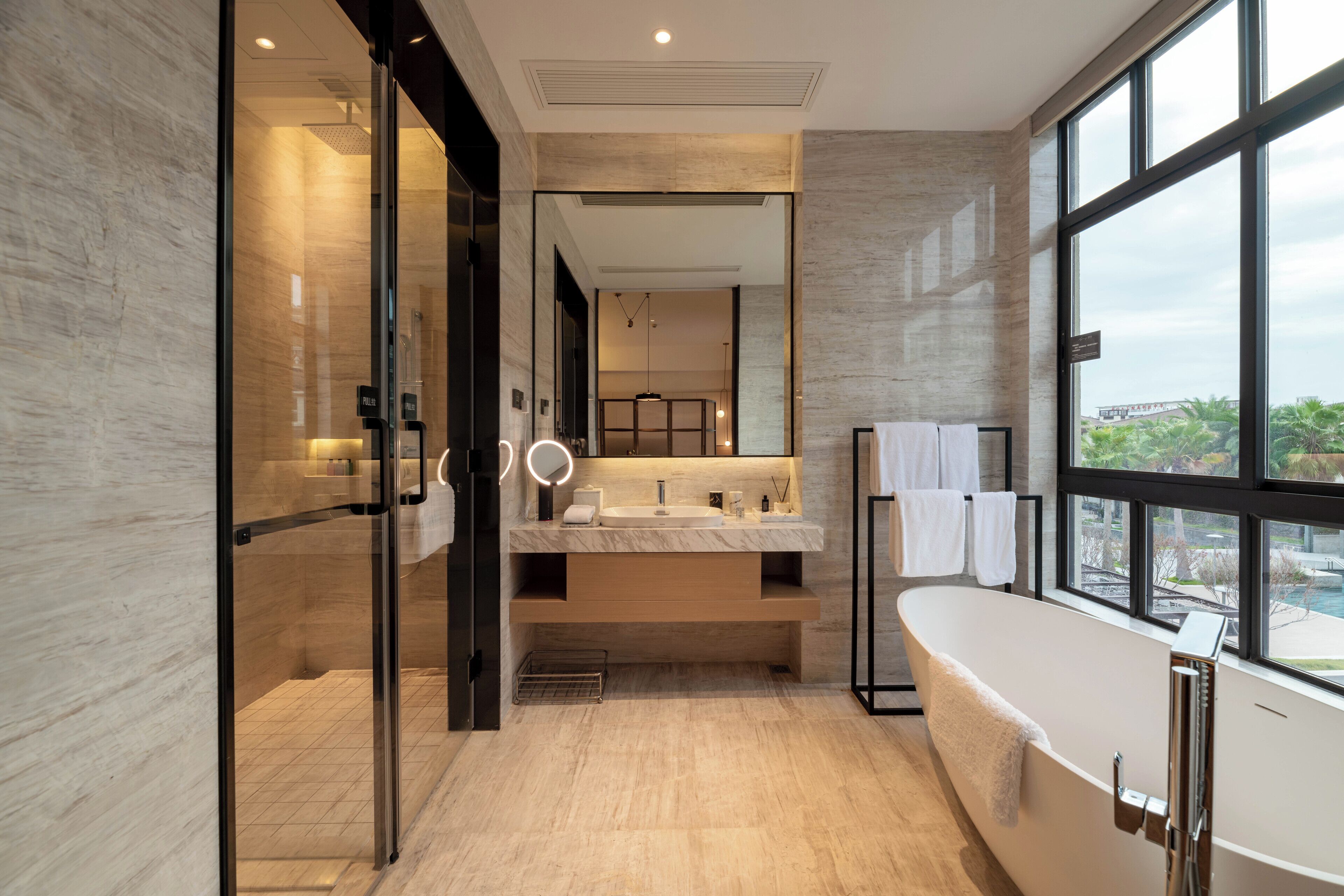 Superior-Doppelzimmer | Badezimmer | Haartrockner, Hausschuhe