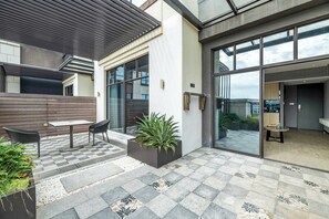 Comfort Double Room | Terrace/patio - Lujiang Mega Hotel (Xiamen)