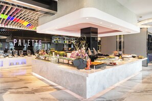 Breakfast, dinner served; Chinese cuisine, pool views - Lujiang Mega Hotel (Xiamen)