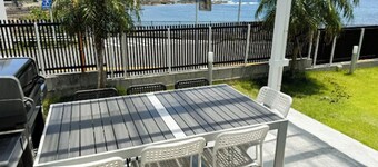 Newly built Allweather barbecue terrace a vill / Shimoda Shizuoka