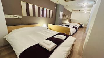 3 bedrooms, desk, iron/ironing board, free WiFi