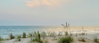 Spacious 3BR Beach House, Hot Tub, Walk to Ocean – Dog Friendly