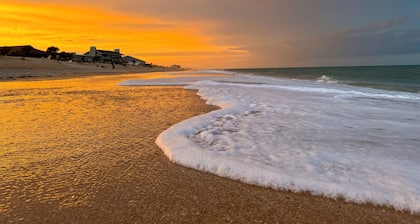 Spacious 3BR Beach House, Hot Tub, Walk to Ocean – Dog Friendly