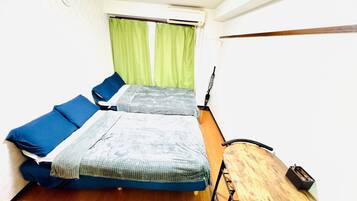 1 bedroom, desk, iron/ironing board, free WiFi