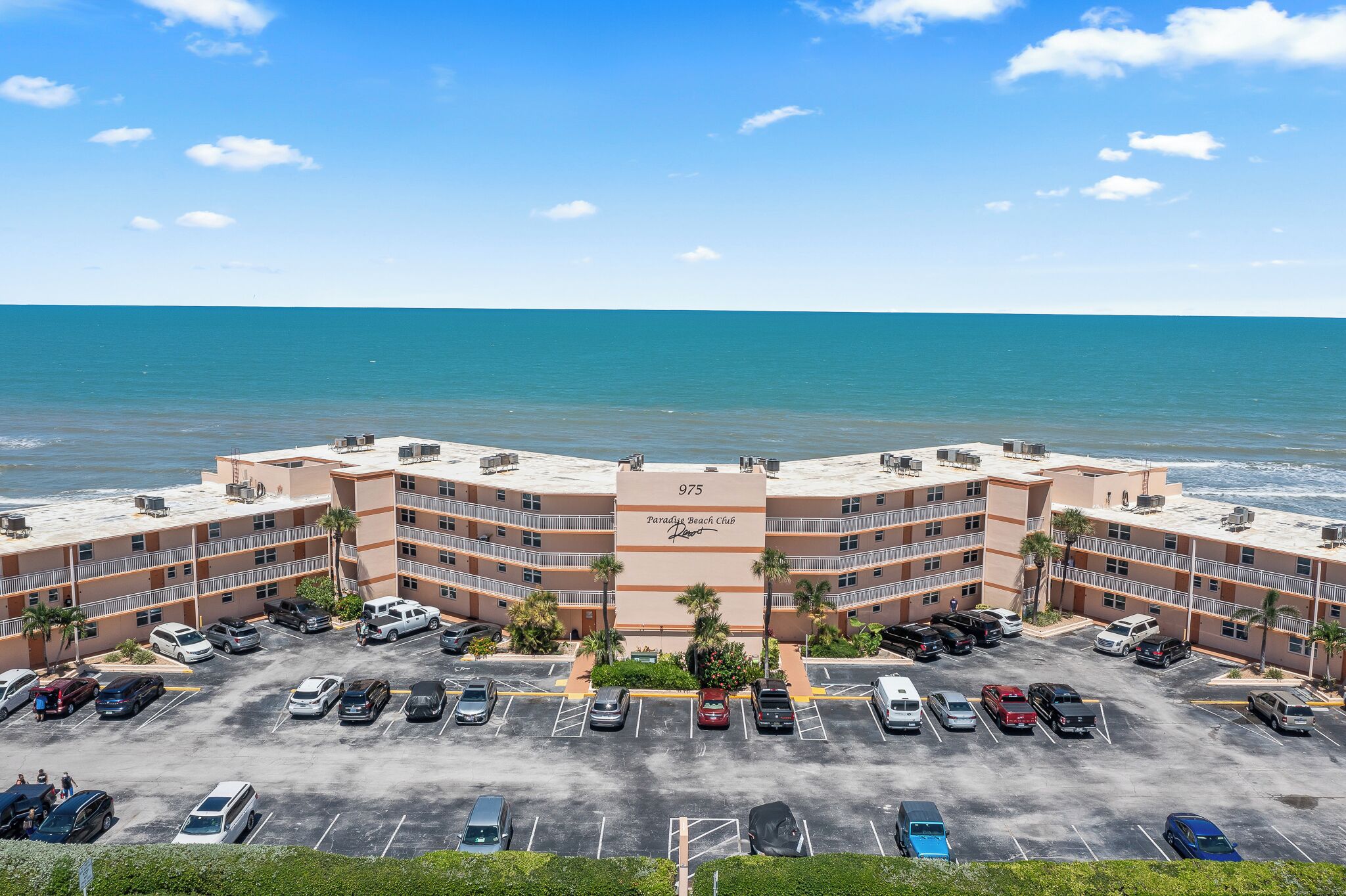 2 BR Beach Condo, Boutique Resort, 1st Fl Walkout, Steps to Pool & Beach Sleep 6