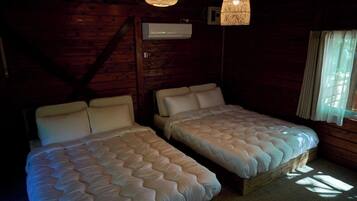 1 多间卧室、办公桌