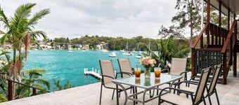 Lake Macquarie Waterfront 5 Bedroom Luxury Home With Private Jetty And Pool Room