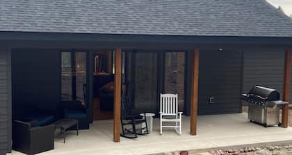 Spacious Seeley Lake luxury home 4-BDR, 4 bath. Snowmobiler/Adventurer paradise