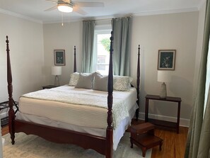 4 bedrooms, desk, iron/ironing board, travel cot - MAGNOLIA ON MAIN! Charming 4-bed, renovated century old home in Williamstown. (Williamstown)