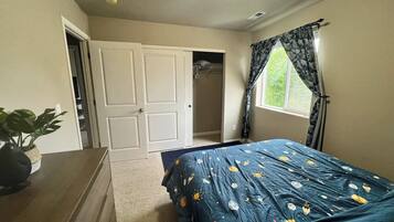 5 habitaciones, tabla de planchar con plancha y wifi gratis