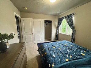 5 habitaciones, tabla de planchar con plancha y wifi gratis 