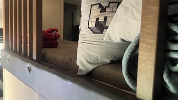 2 Schlafzimmer, Reisekinderbett, WLAN, Bettwäsche