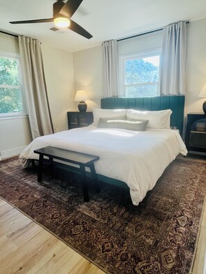 3 chambres, fer et planche à repasser, Wi-Fi, draps fournis