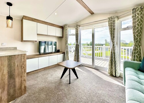 Elite 3 Bed with Decking