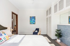 4 chambres, fer et planche à repasser, Wi-Fi, draps fournis