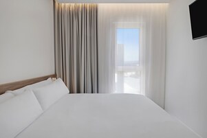 Double Room | In-room safe, laptop workspace, free WiFi