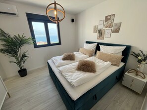 3 bedrooms, WiFi, bed sheets