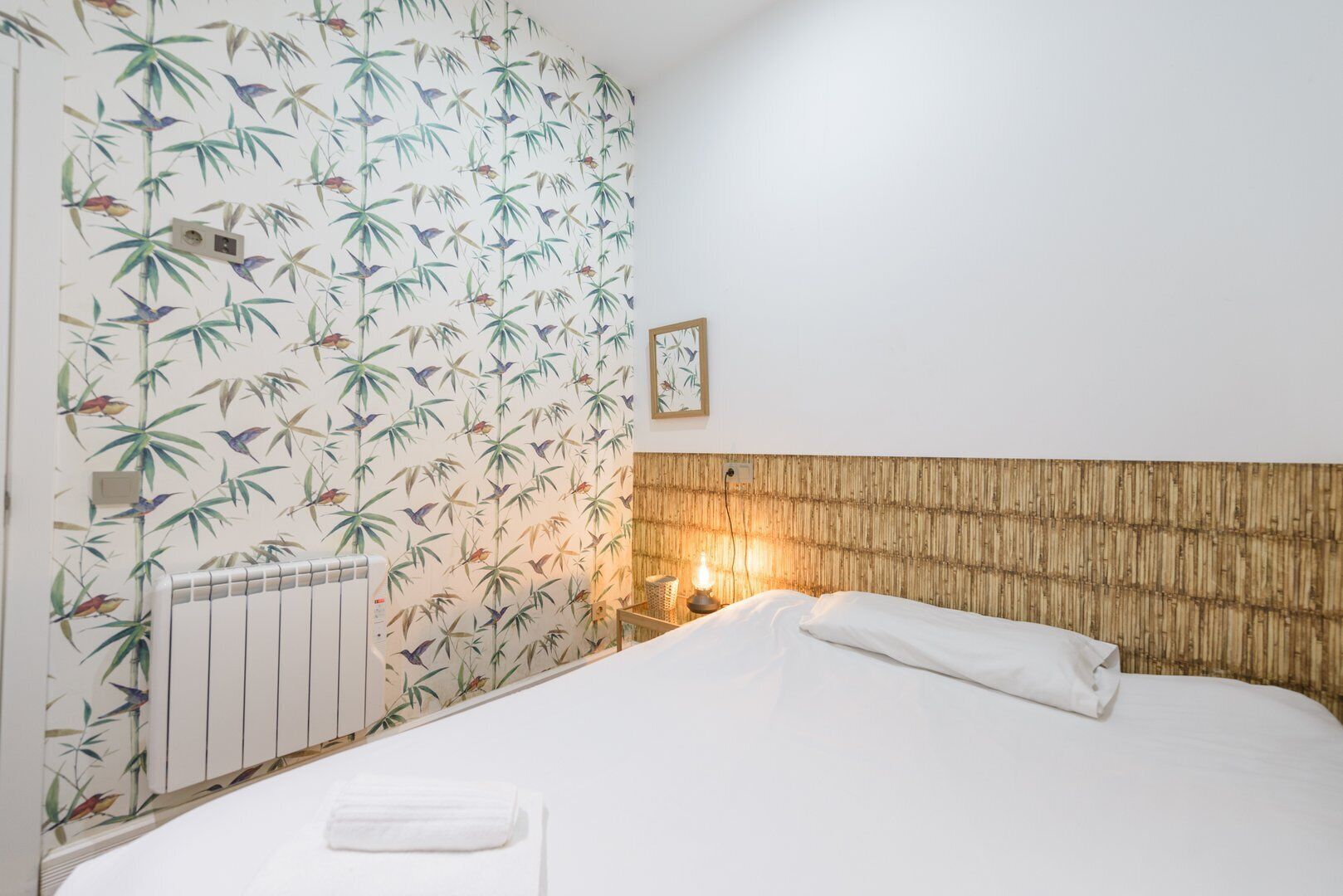 1 bedroom, iron/ironing board, internet, bed sheets