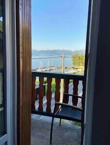 *BORD DE LAC* 2 chambres SUPERBE VUE LAC 5mn Evian