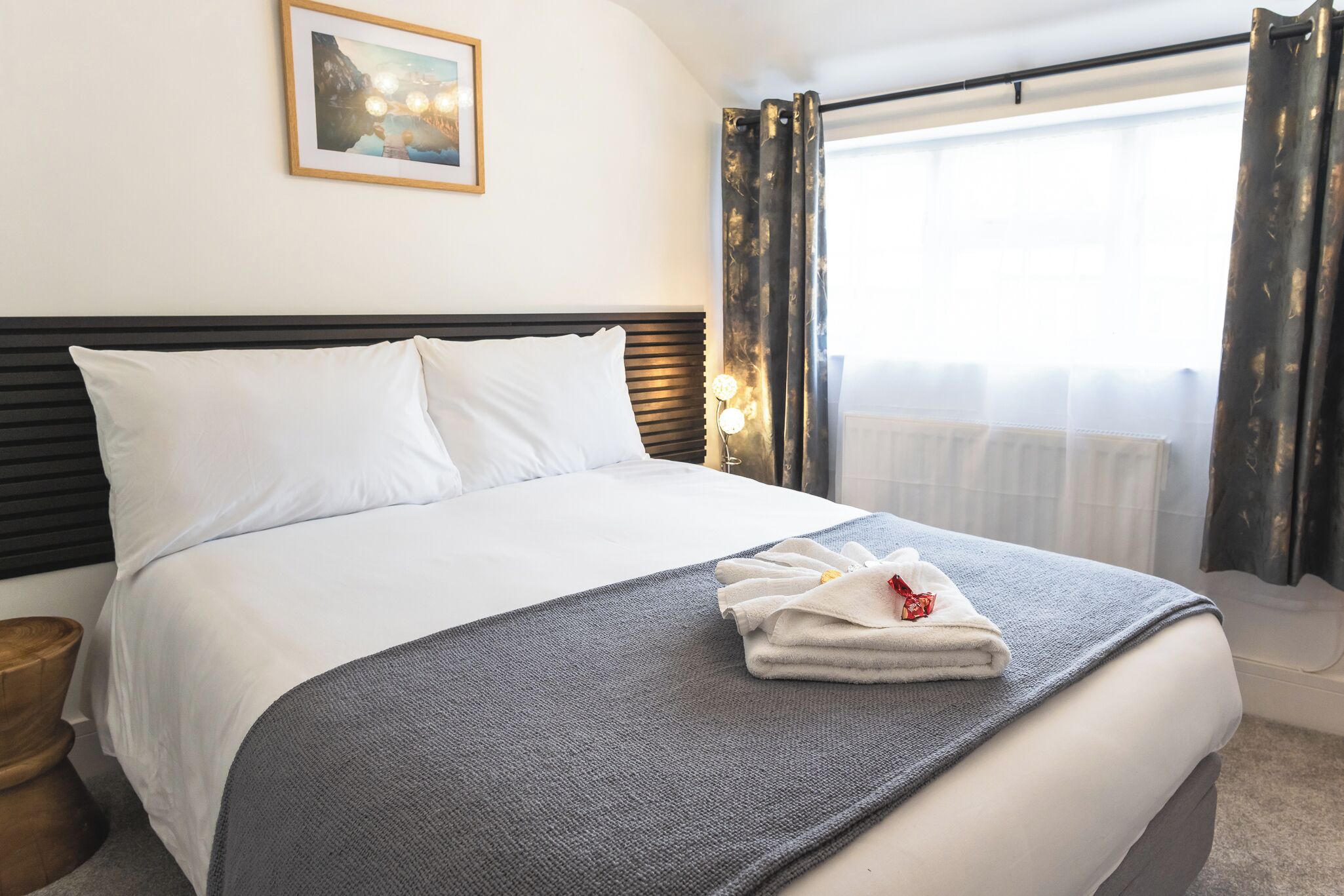 2 bedrooms, iron/ironing board, WiFi, bed sheets