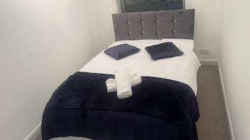 3 soverom, strykejern/-brett, wi-fi og sengetøy