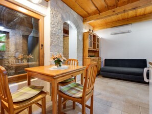 Dining - Vacation home Ana by Interhome (Pirovac)