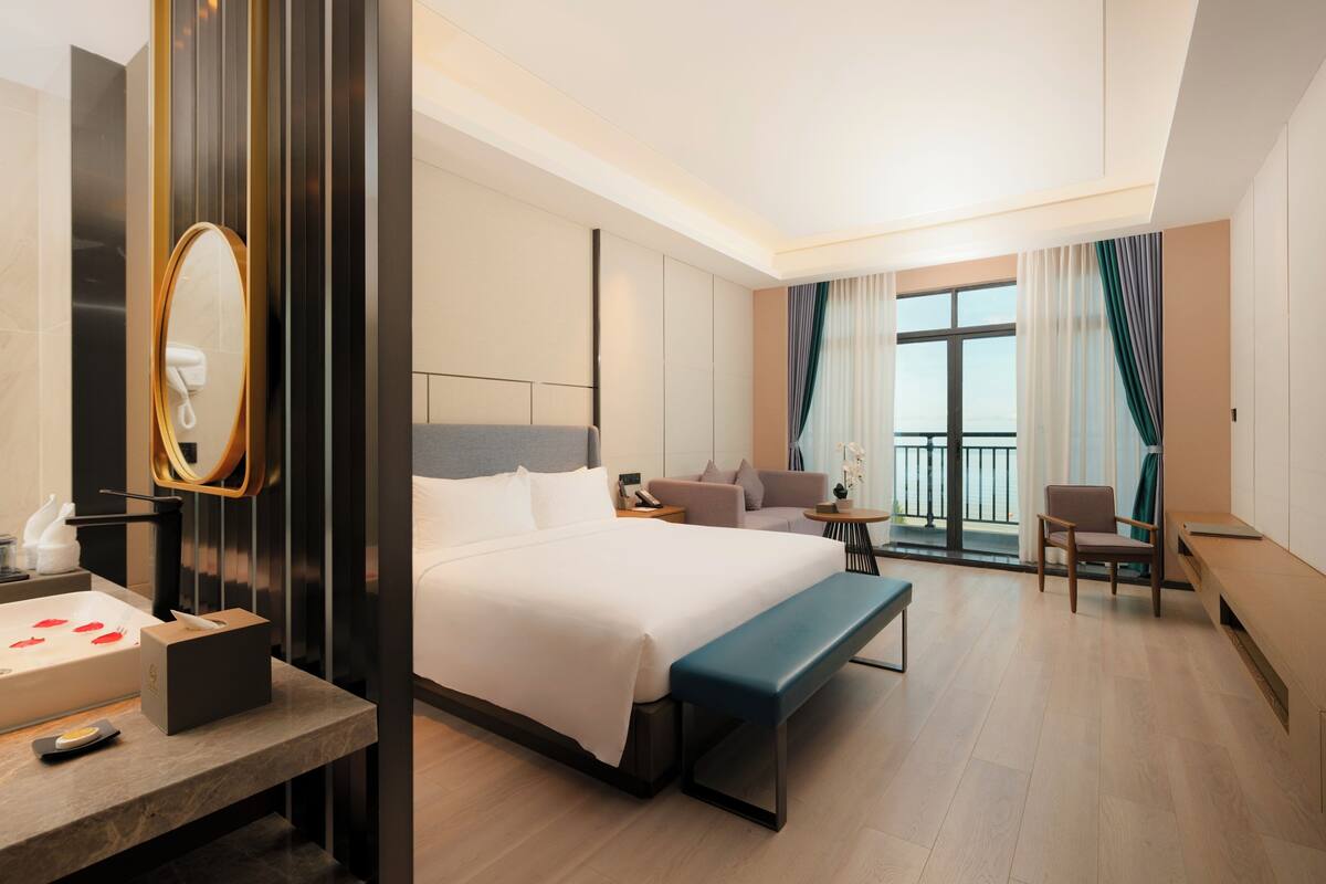 Deluxe Single Room, Balcony, Sea View