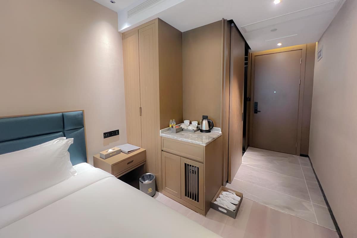 Roba de llit d'alta qualitat, minibar i caixa forta a l'habitació 