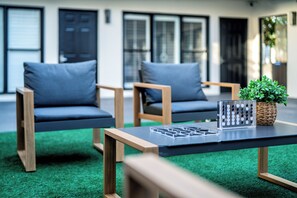 Exterior - LYFE INN & SUITES by AGA - Beverly Hills (Los Angeles)