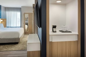 Suite, 1 King Bed, Non Smoking | 1 bedroom, hypo-allergenic bedding, desk, blackout drapes