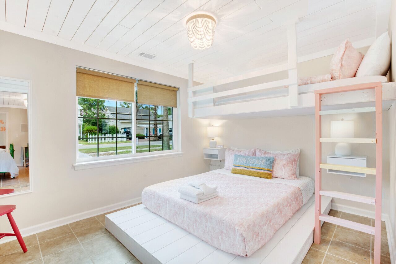 6 Schlafzimmer, Schreibtisch, kostenloses WLAN, Bettwäsche